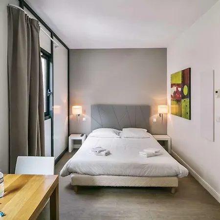 Aparthotel Lorda *